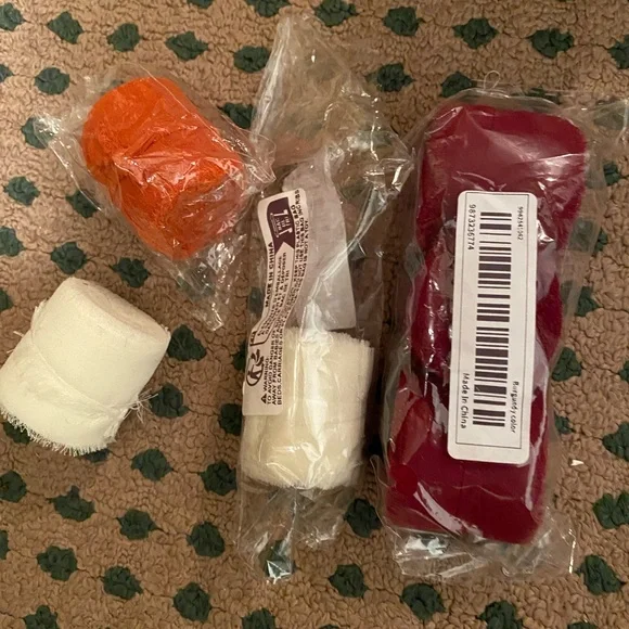 4 Chair Clips Floral Arrangement with Chiffon Ribbon - Picture 13 of 13